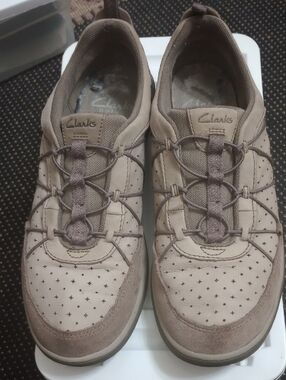 CLARK'S Brown/ Tan Suede Leather Perforated Casual Sneakers